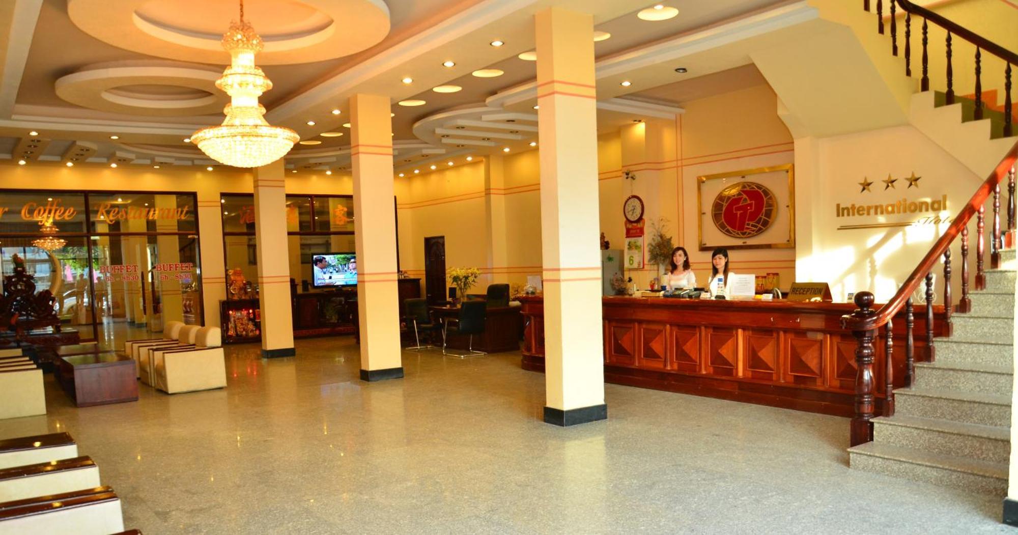 Hotel Khach San Quoc Te Cà Mau Exterior foto